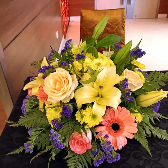 Table arrangements by ANGGUN Florist, photo 35