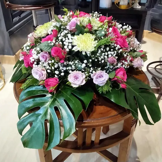 Table arrangements by ANGGUN Florist, photo 44