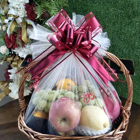 Fruit baskets by ANGGUN Florist, photo 80