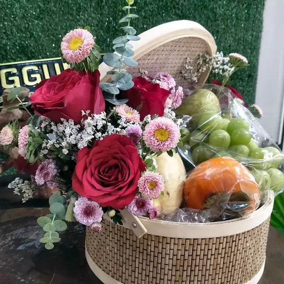 Fruit baskets by ANGGUN Florist, photo 81