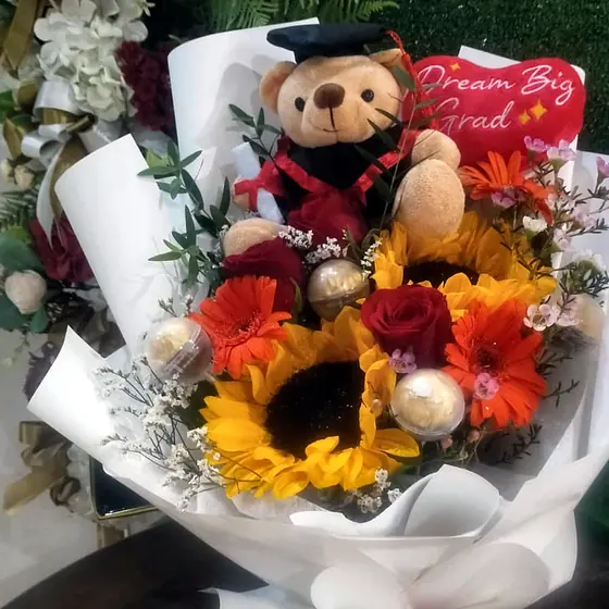Graduation bouquets by ANGGUN Florist, photo 68
